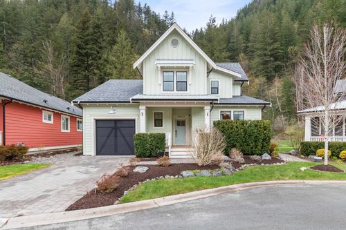 43413 Old Orchard Lane, House other with 4 bedrooms, 2 bathrooms and 2 parking in Cultus Lake BC | Card Image