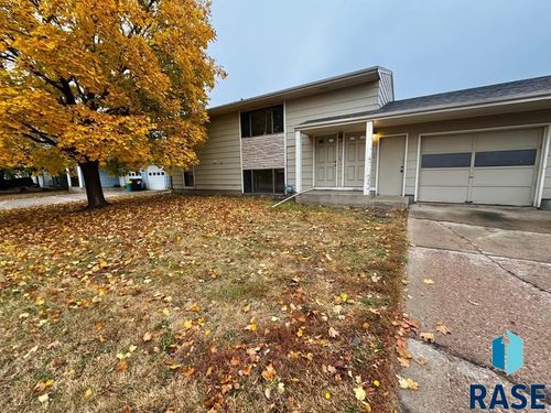 2503 W 3rd St Street, Sioux Falls, SD, 57104 | Card Image