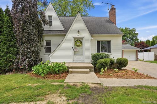 75 Preston Ave, Waterford, MI, 48328-3253 | Card Image