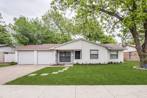 1901 Proctor Dr, Grand Prairie, TX, 75051-3711 | Card Image