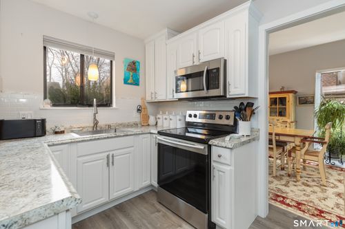 a-79 Heritage Vlg, Southbury, CT, 06488-1656 | Card Image