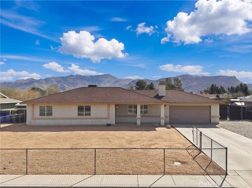 13475 Apple Blossom Ln, Apple Valley, CA, 92308-5422 | Card Image