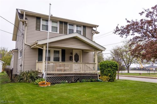 543 6th St, Fairport Harbor, OH, 44077-5654 | Card Image