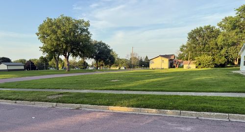 401 S Lake St, Sherburn, MN, 56171-1103 | Card Image
