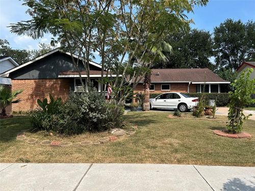2401 Peach Ln, Pasadena, TX, 77502-5437 | Card Image