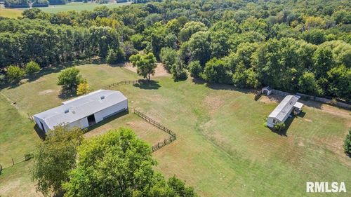 20033 Sunny Acres Rd, Petersburg, IL, 62675-7133 | Card Image