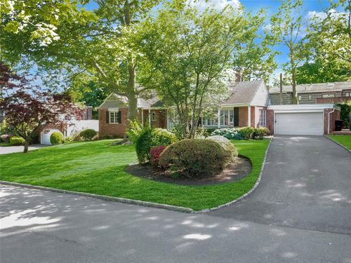 6 Nottingham Pl, Great Neck, NY, 11023-2009 | Card Image