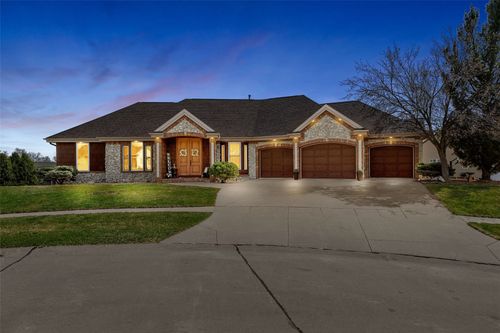 2661 Mulberry Ct, Marion, IA, 52302-9556 | Card Image