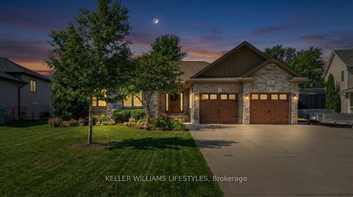 12 Mckinlay Ave, Forest, ON, N0N1J0 | Card Image