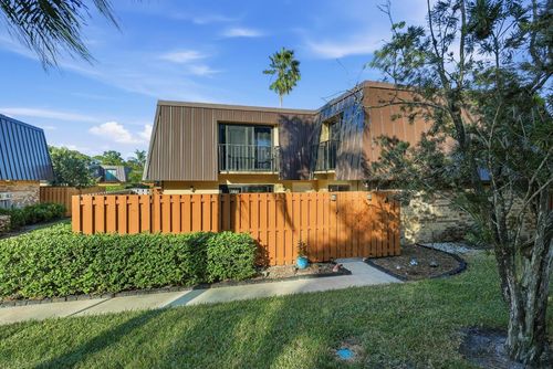 220-5804 Se Windsong Ln, Stuart, FL, 34997-8209 | Card Image