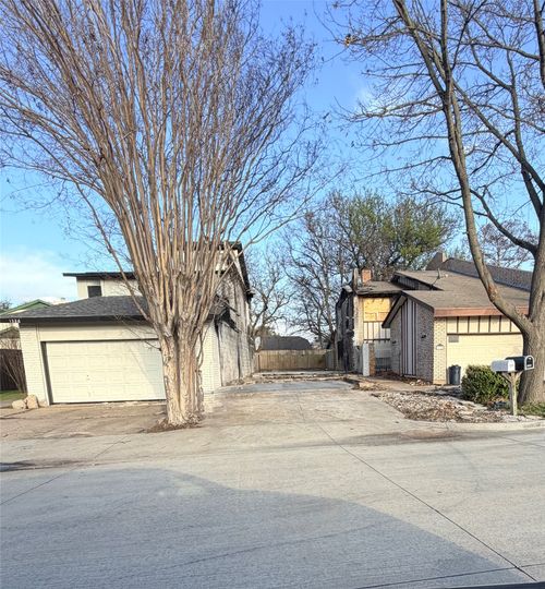 1324 Summerwood Ln, Richardson, TX, 75081-2556 | Card Image