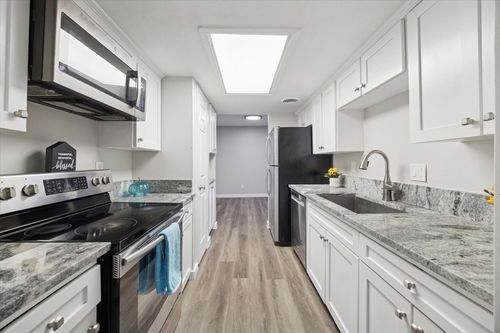 apt-176-12633 Memorial Dr, Houston, TX, 77024-4866 | Card Image