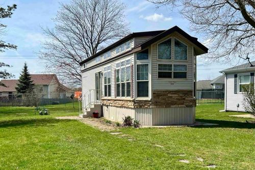 409 Spruce Dr, BELVIDERE, IL, 61008-7194 | Card Image