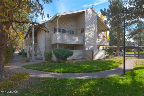 2136 Roundhouse Rd, Sparks, NV, 89431-4291 | Card Image