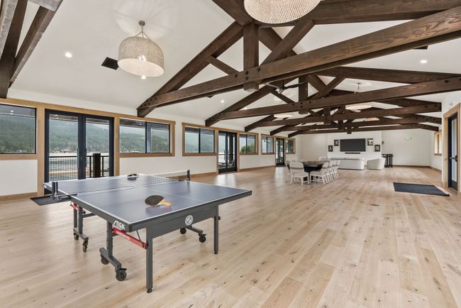 Boathouse lounge and game room | Image 34