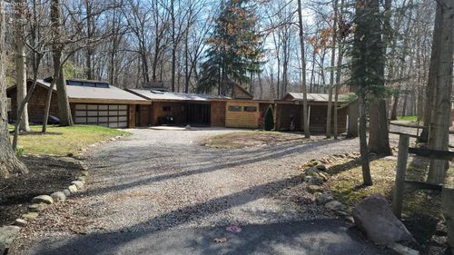305 E South Trl, Tiffin, OH, 44883-8978 | Card Image