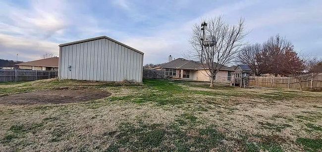 305 Bryant St, House other with 3 bedrooms, 2 bathrooms and null parking in Pottsboro TX | Image 7