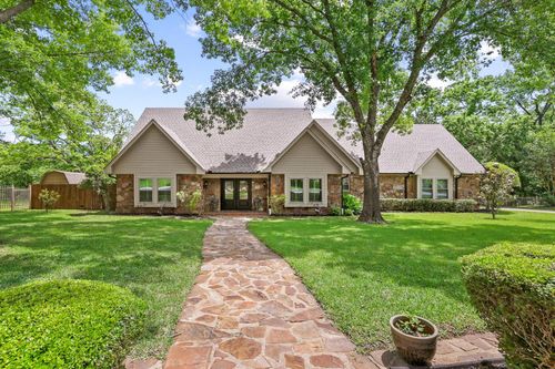80 River Hills Dr, Denison, TX, 75020-8223 | Card Image