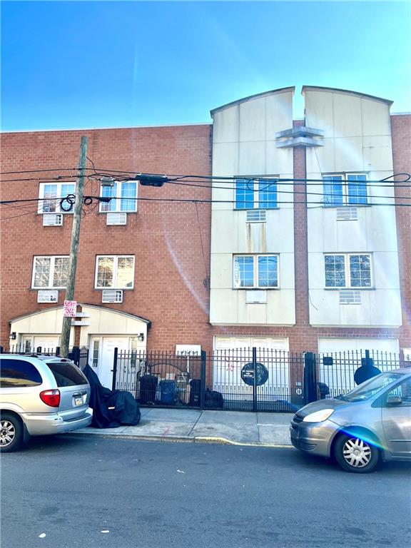 Linden St, Ridgewood, NY 11385