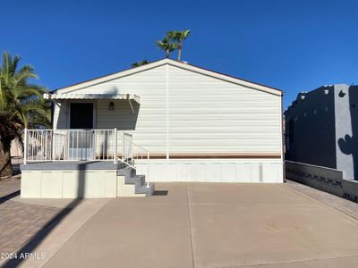 2329 W Eno Circle, House other with 1 bedrooms, 2 bathrooms and null parking in Apache Junction AZ | Image 3