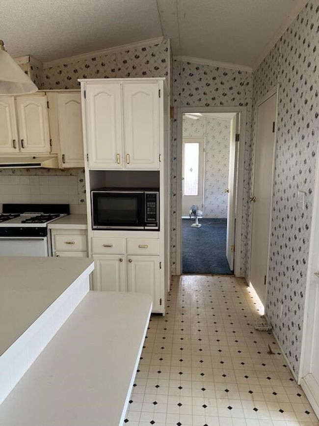 9731 Block Line Rd, House other with 3 bedrooms, 2 bathrooms and 1 parking in Snyder TX | Image 7