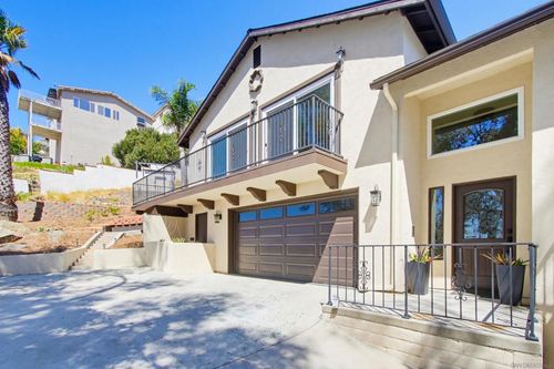 1604 San Miguel Ave, Spring Valley, CA, 91977-4454 | Card Image
