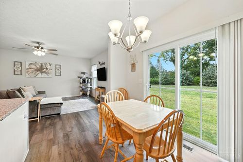 7113 Shady Brook Bnd, Liberty Twp, OH, 45044-0011 | Card Image