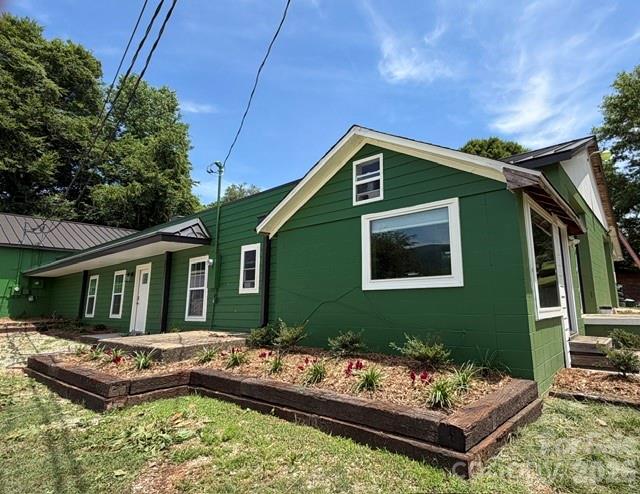 Commercial Sale in Marion 2