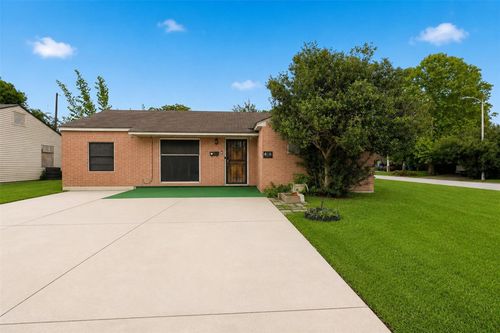 1419 Silverdale St, Houston, TX, 77029-3243 | Card Image