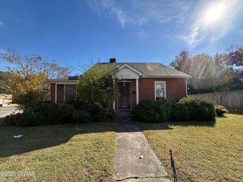 1116 N Sampson Ave, Dyersburg, TN, 38024-3232 | Card Image