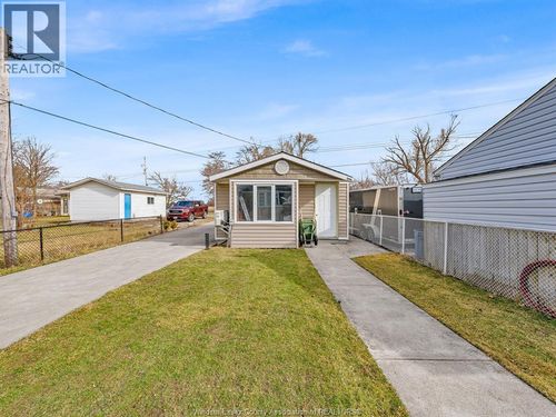 515 Lypps Beach Rd, Harrow, ON, N0R1G0 | Card Image