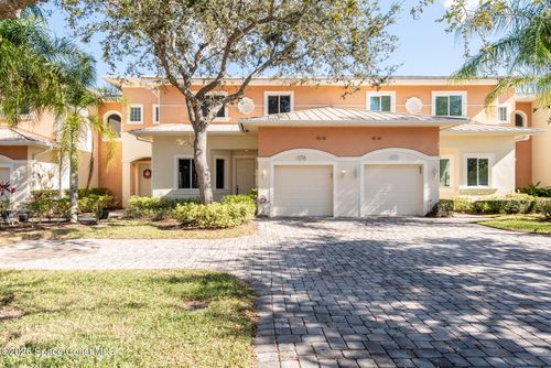 812 Middleton Dr, Vero Beach, FL, 32962-4226 | Card Image