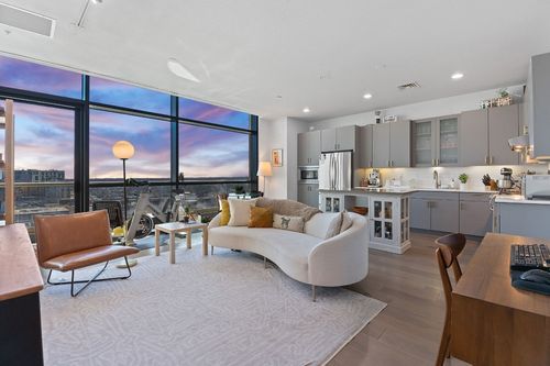 apt-817-555 E 5th St, Austin, TX, 78701-3958 | Card Image