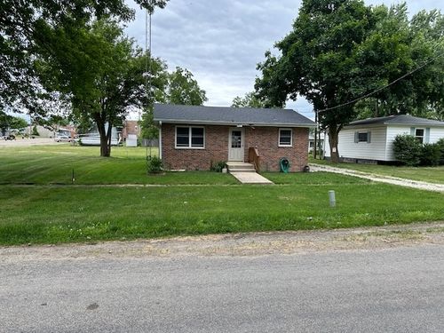 107 E Nissen Stigen, LEE, IL, 60530-9100 | Card Image