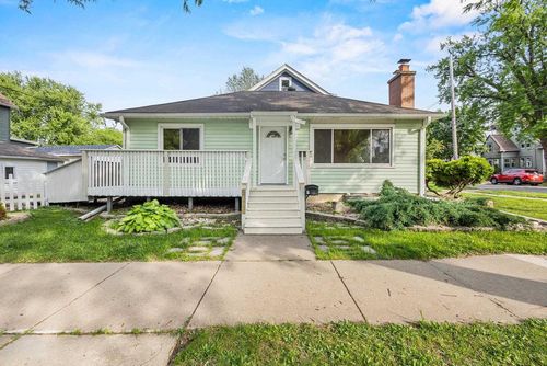 2105 E Johnson Street, Madison, WI, 53704 | Card Image