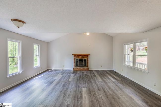 1012 Kens Pl, House other with 3 bedrooms, 2 bathrooms and null parking in Taylors SC | Image 7