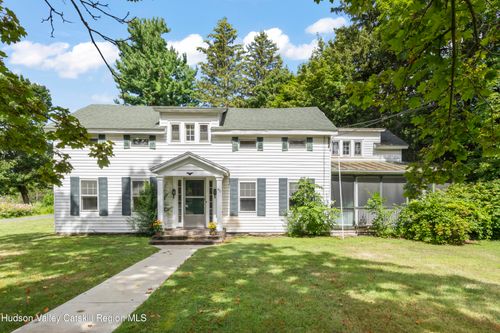 40 Broad St, Kinderhook, NY, 12106-1702 | Card Image