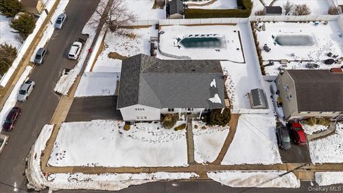 5 Lafayette Pl, Massapequa, NY, 11758-7943 | Card Image