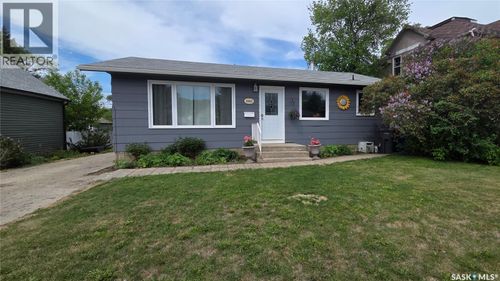 1661 103rd St, North Battleford, SK, S9A1L6 | Card Image