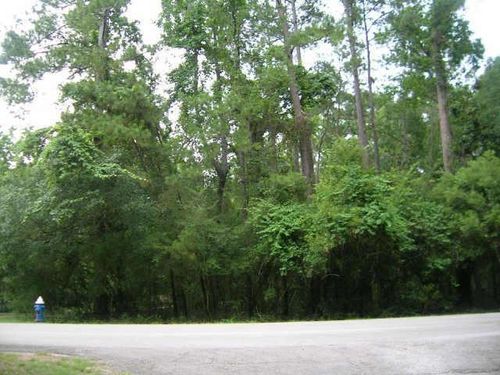 2707 Royal Circle Dr, Kingwood, TX, 77339-2437 | Card Image