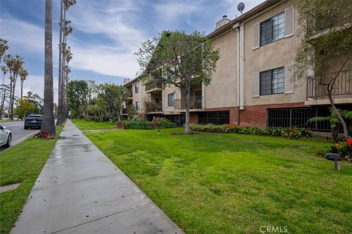202-17522 Sherman Way, Van Nuys, CA, 91406-4196 | Card Image