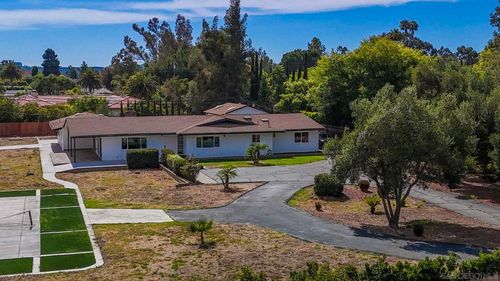 16716 Martincoit Rd, Poway, CA, 92064 | Card Image