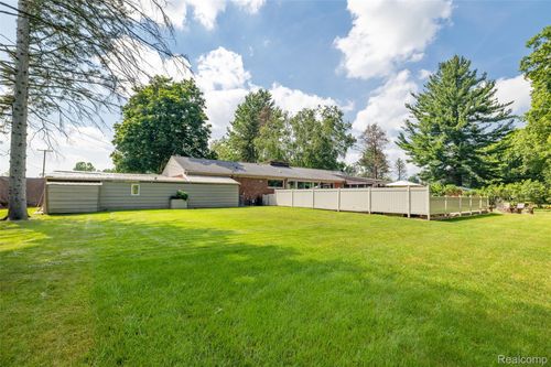 2151 Arlington Road, Columbus Township, MI, 48063 | Card Image
