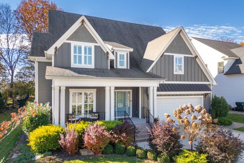 9230 White Ash Dr, Ooltewah, TN, 37363-1719 | Card Image