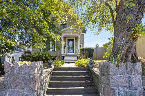 284 Broadway, South Portland, ME, 04106 | Card Image