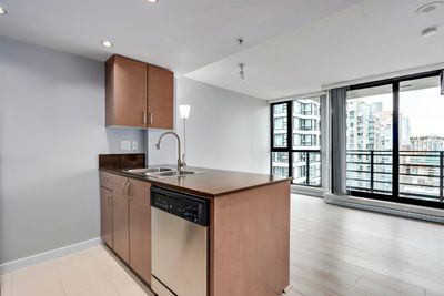 2708 - 909 Mainland St, Condo with 0 bedrooms, 1 bathrooms and 1 parking in Vancouver BC | Image 2