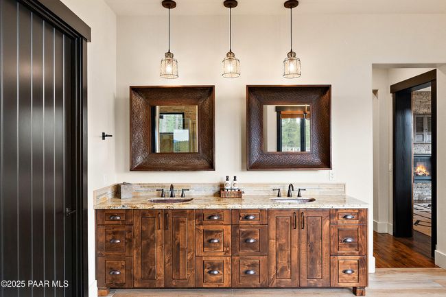 Primary Bathroom | Image 64