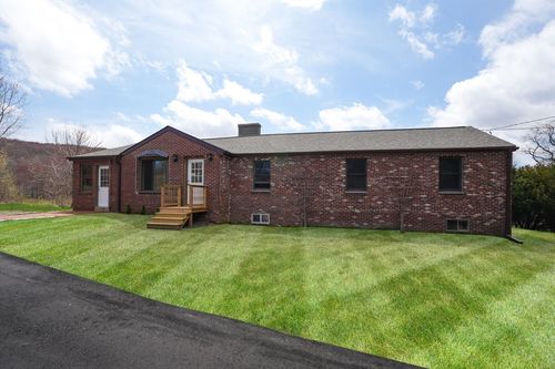 1477 Dunhamtown Brimfield Rd, Brimfield, MA, 01010-2116 | Card Image
