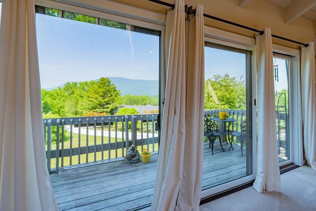 4 - 14 Vaughn Farm Rd, Condo with 3 bedrooms, 4 bathrooms and null parking in Manchestr Ctr VT | Image 4
