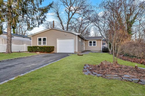 21 John Dr, Farmingville, NY, 11738-1917 | Card Image